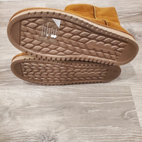 NEW Koolaburra by Ugg Chestnut Classic Short Boots - Picture 4 of 6